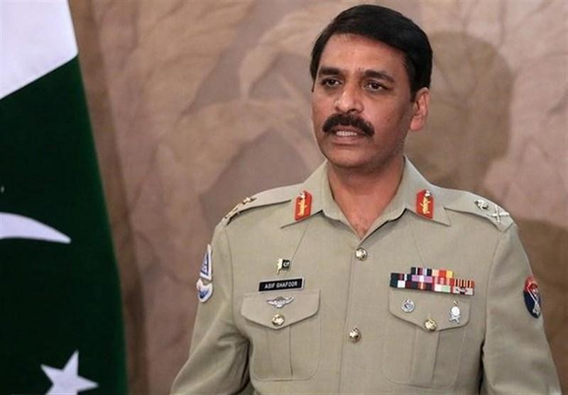 ارتش پاکستان: فضل الرحمان از اتهام زنی بی جا به نیروهای نظامی پرهیز کند