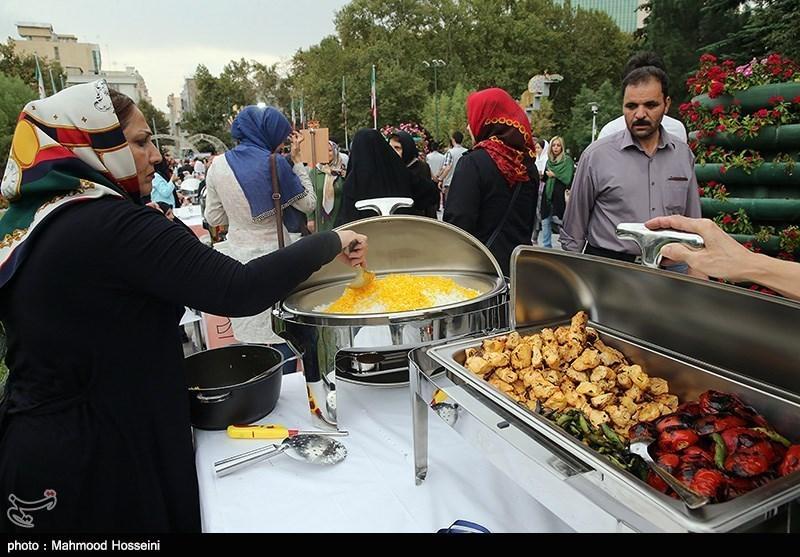 جشنواره بزرگ غذاهای سنتی ایرانی در اصفهان برگزار می گردد